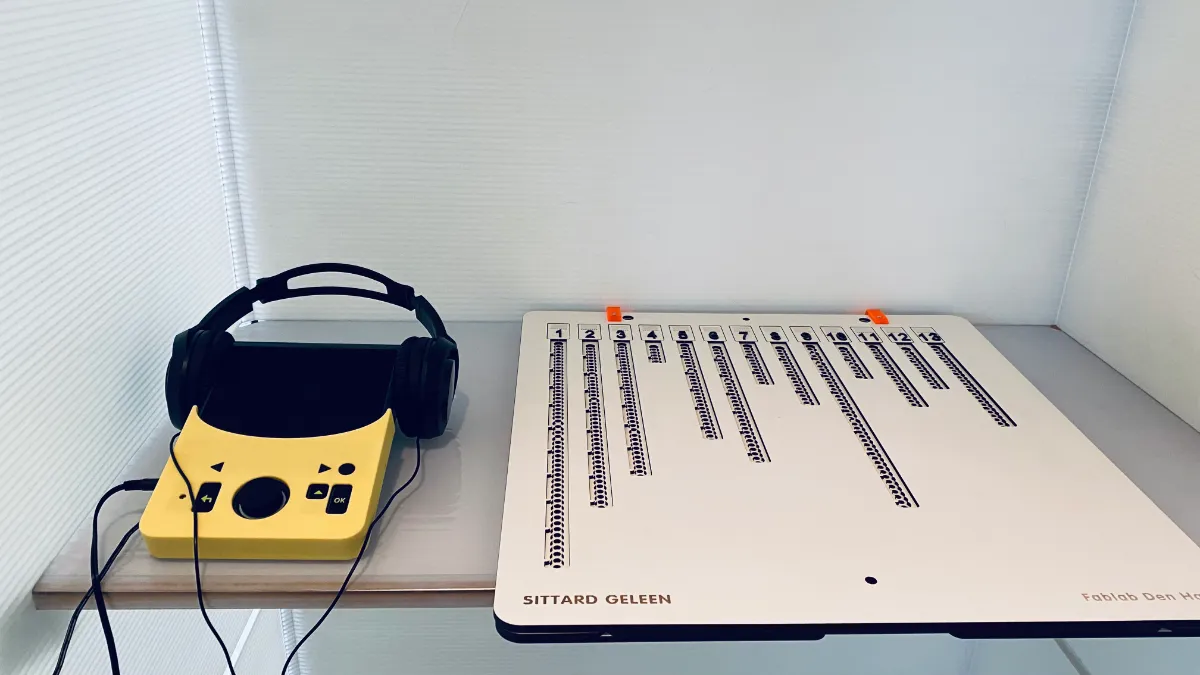 stemmal voor blinden en slechtzienden bij stembureau de oase