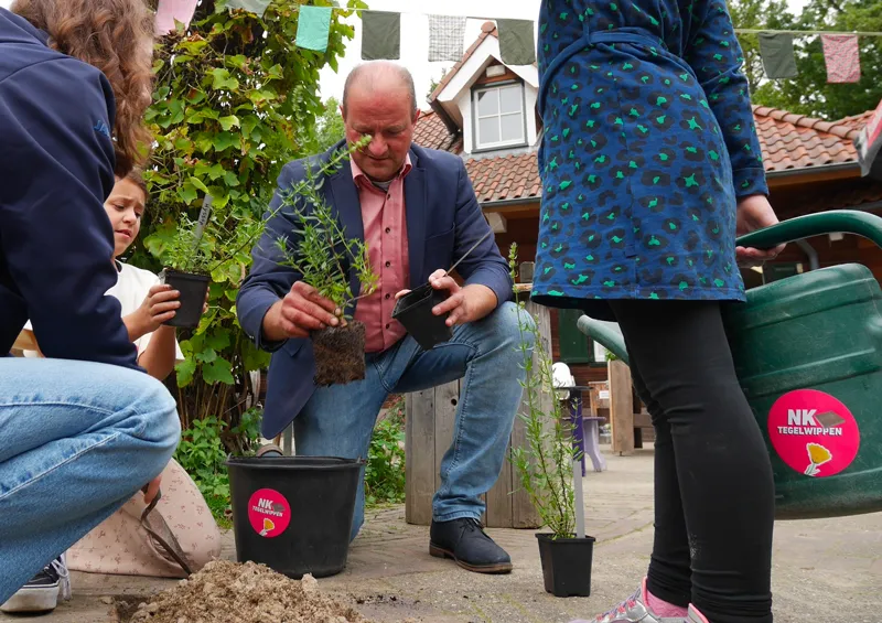 tegelwippen bij streekboerderij daniken