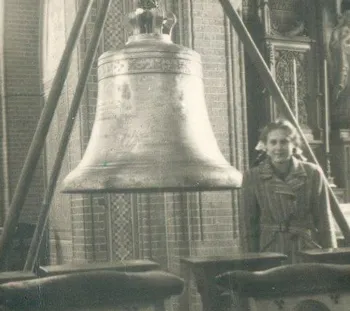 uitsnede 2 klok born par 0445