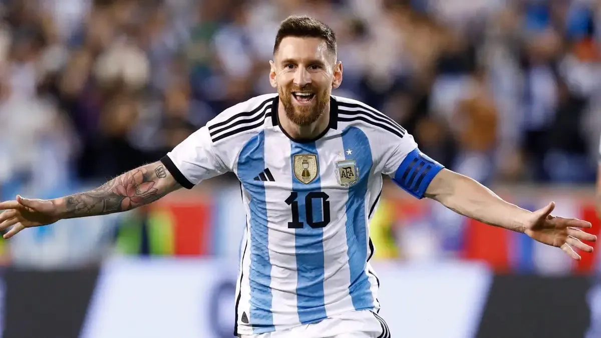 hvor mange macc8al har messi scoret for argentina