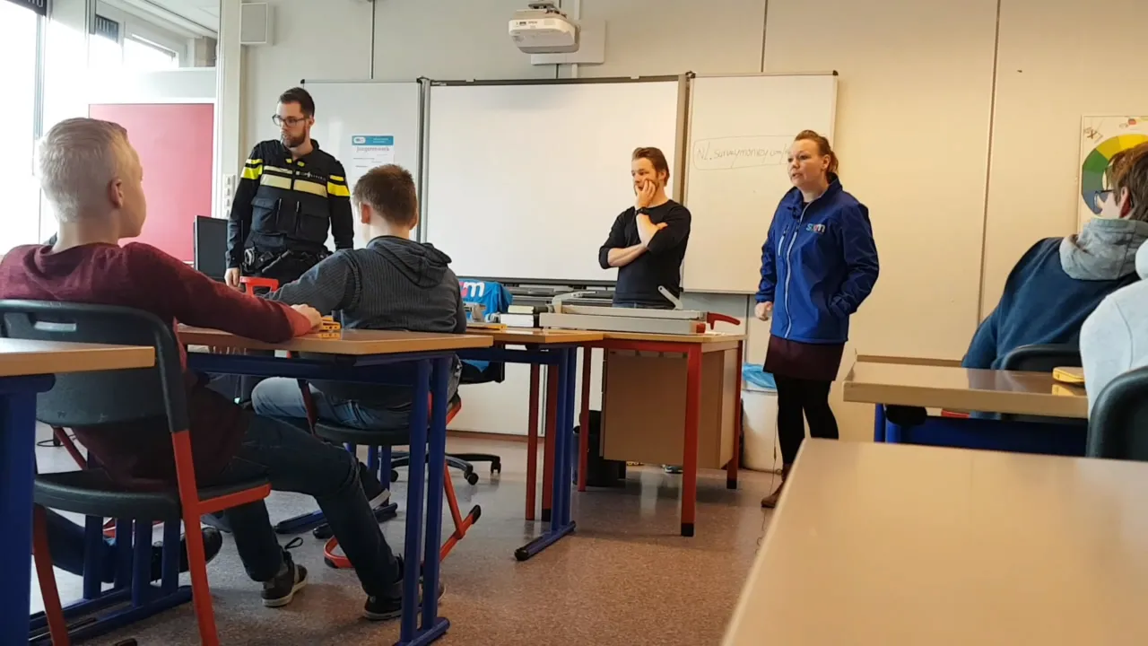 voorlichting politie en jongerenwerkop pieter zandt