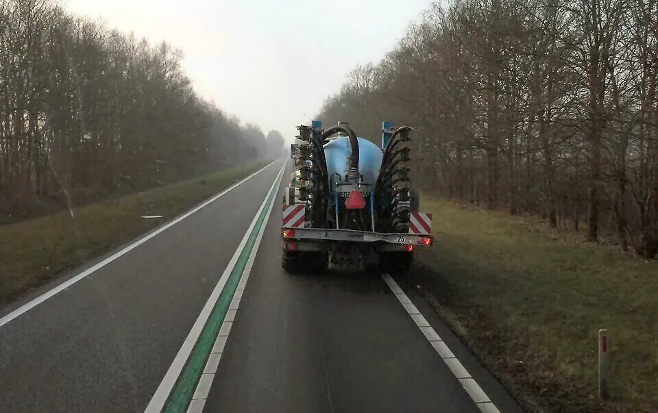 18032015 tractor n36