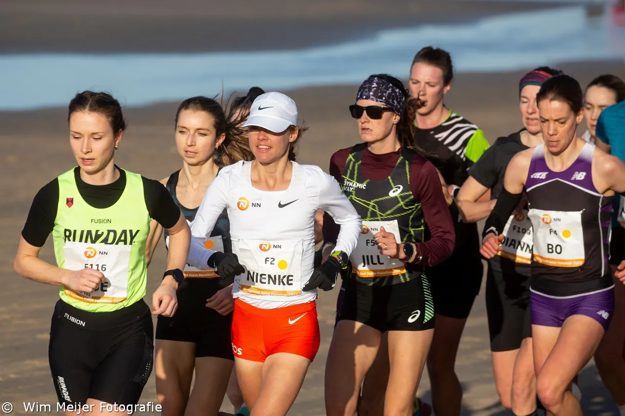 Nienke Brinkman wint als eerste Nederlandse vrouw in 24 jaar NN Egmond