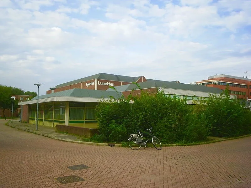 800px sporthal lunetten 1