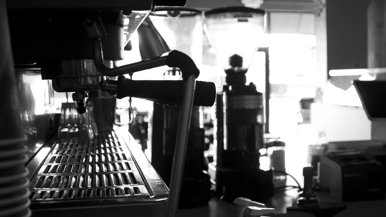 espresso machine 845704 1280
