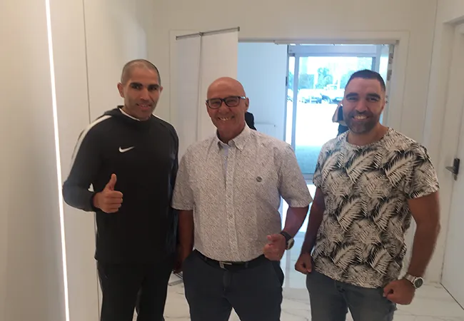 Team SIam Gym met in het midden Mekki Ben-Azzouz