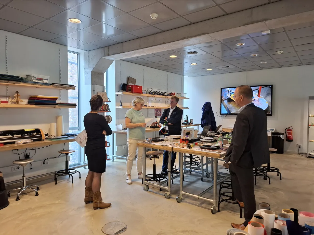 college burgemeester en wethouders bij bibliotheek veenendaal4