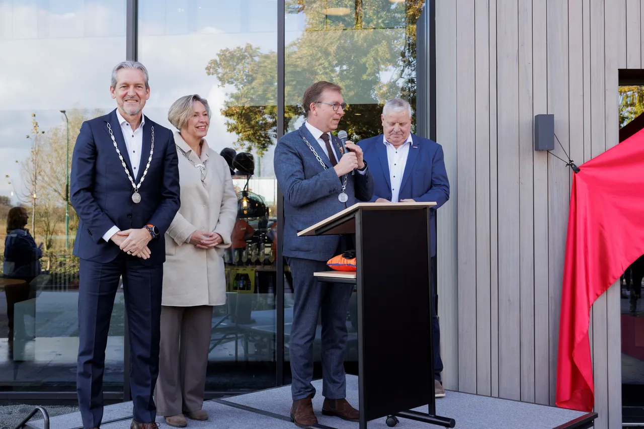 opening iw4 wijkservice en oefenlocatie brandweer 1