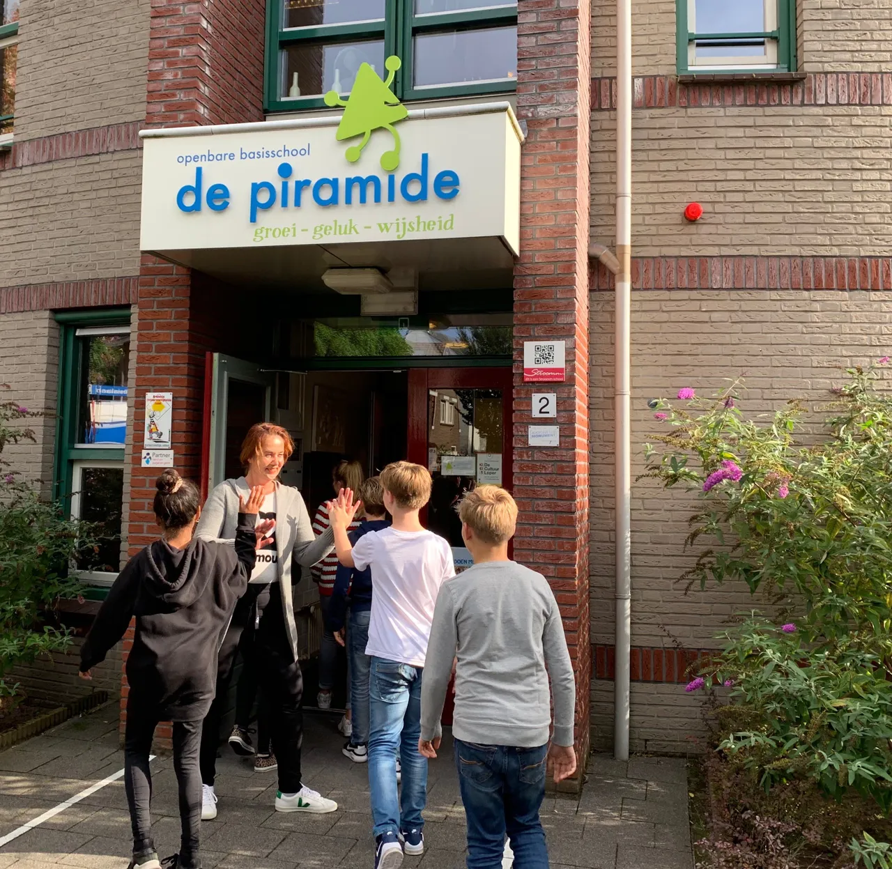 foto denise piramide