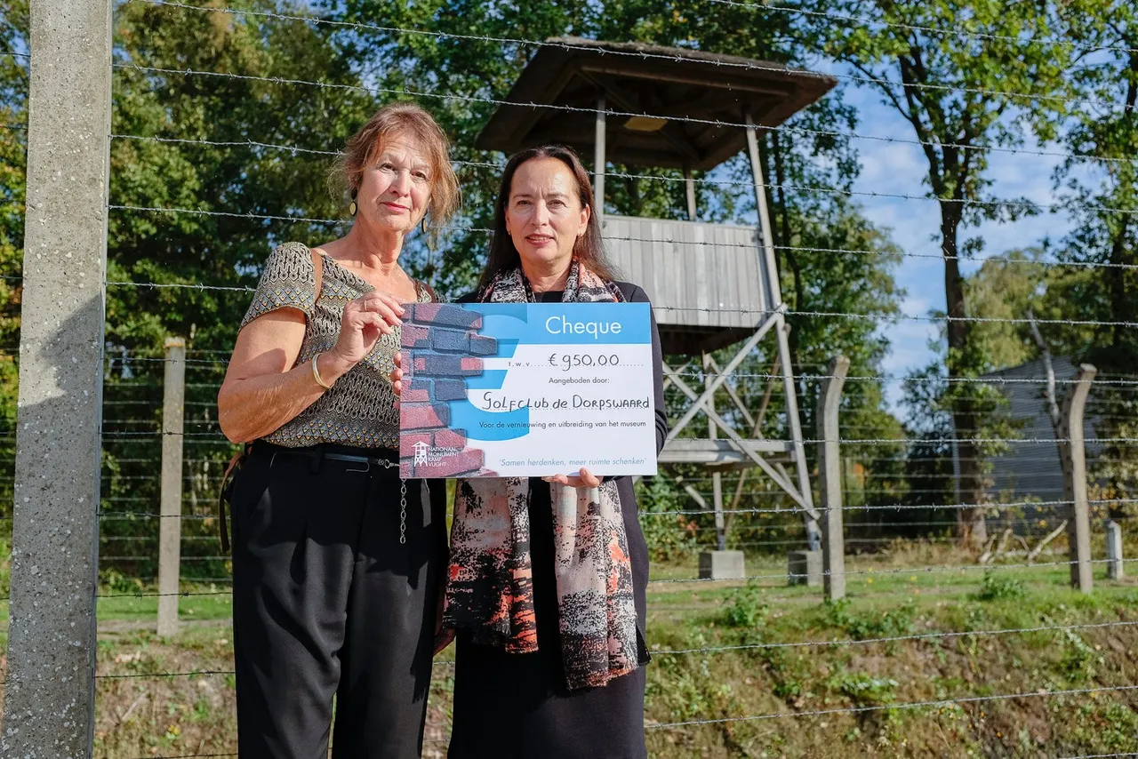 tineke pentinga en yolanda van straten golfen voor nationaal monument kamp vught 16 10 2018 foto jan van de ven