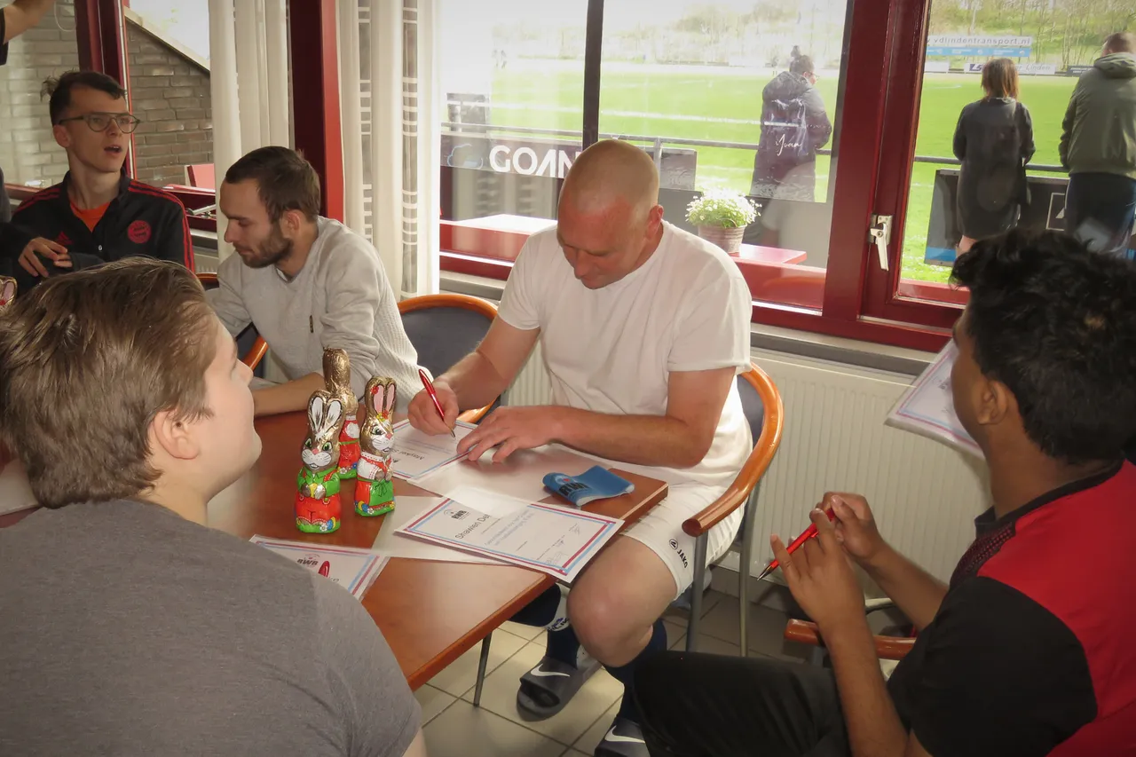 g team contract tekenen a