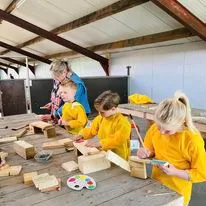 knutselhok in speelschuur in bedrijf waleuk 2023