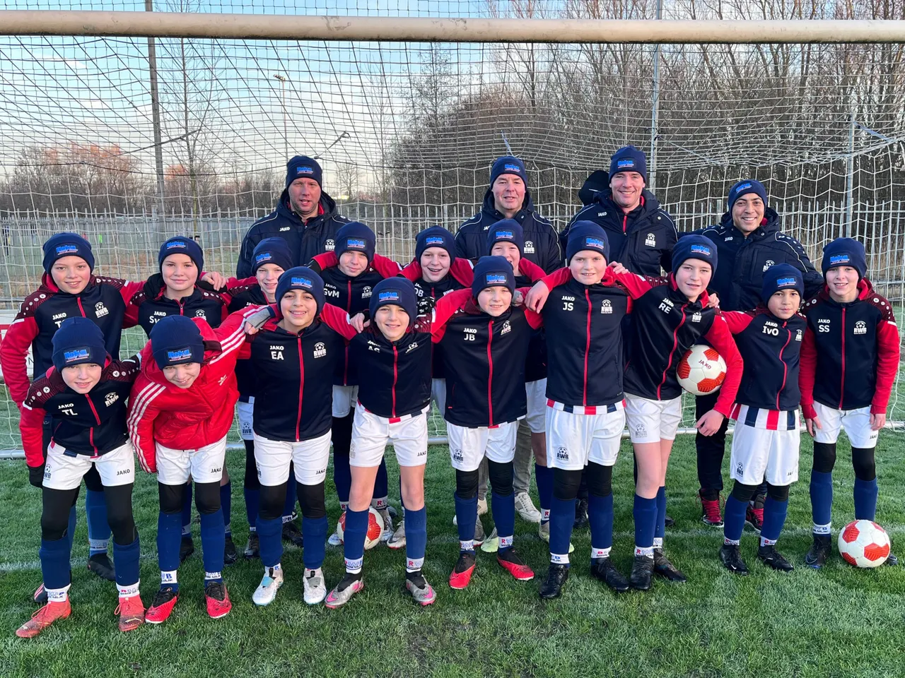 teamfoto rwb jo13 1 hoka muts