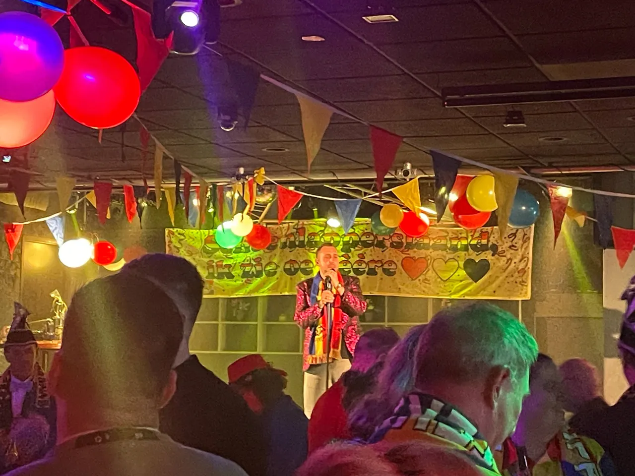 Optreden van zanger Bart van der Stelt