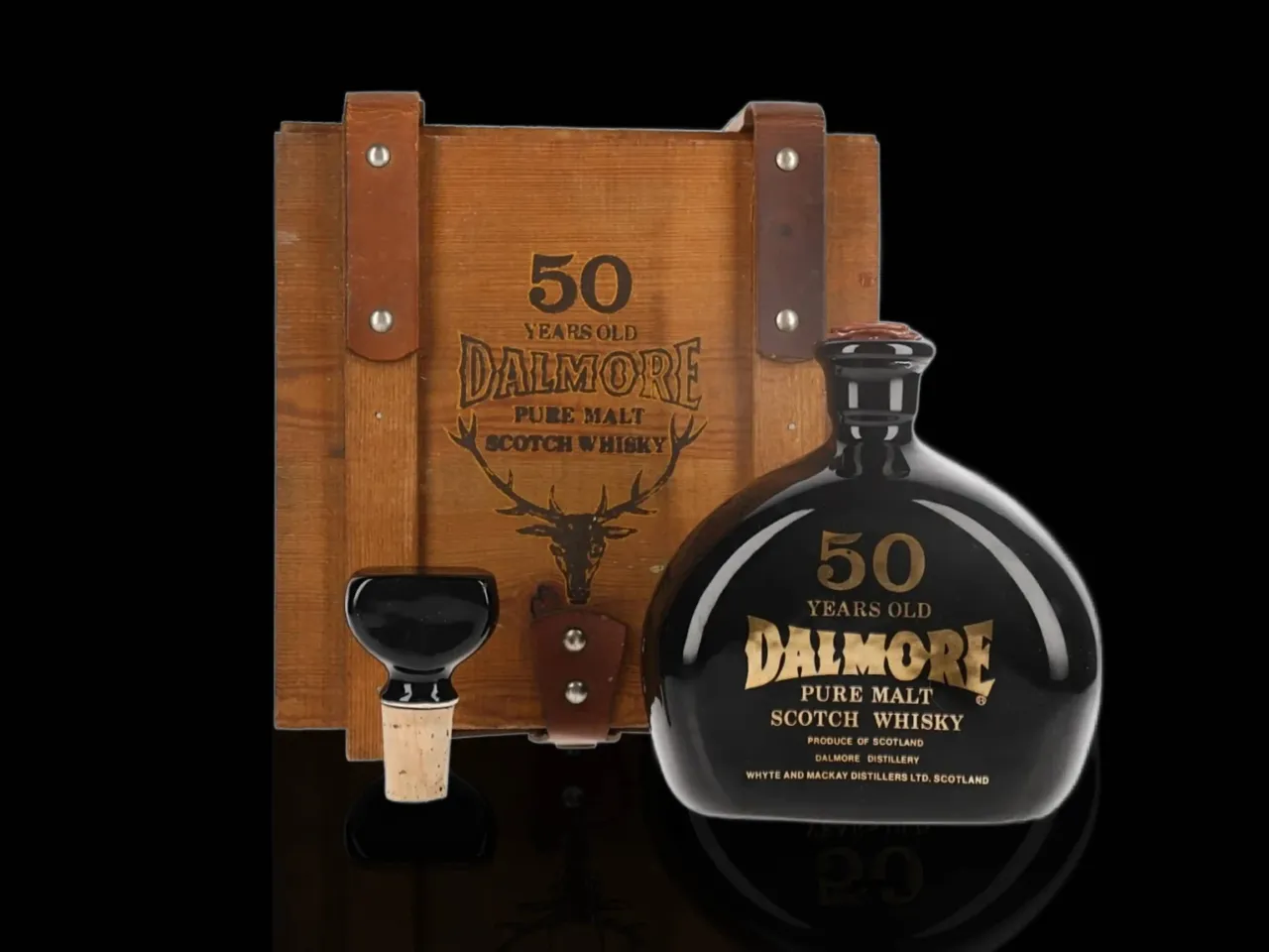 The Dalmore 1926 Original wordt geleverd in een houten kist