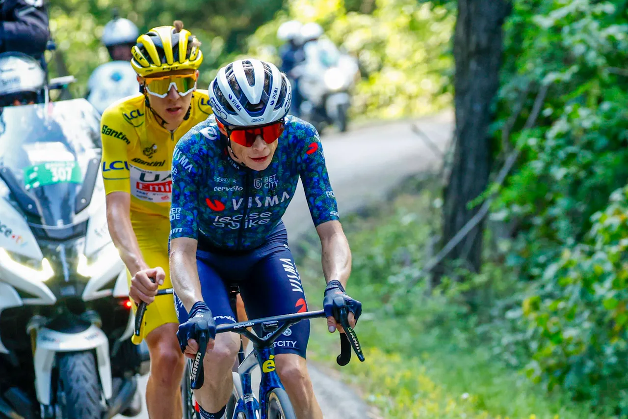 Vingegaard werd deze zomer in de Tour de France verslagen door zijn grootste rivaal Tadej Pogacar.