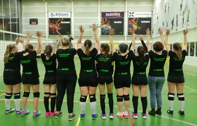 4e damesteam trivos kampioen 01