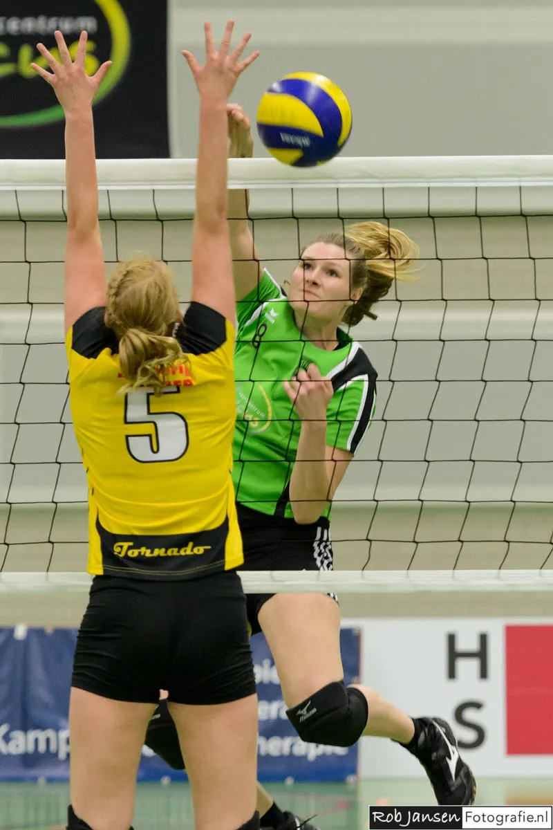 dione schreeven vol in de aanval