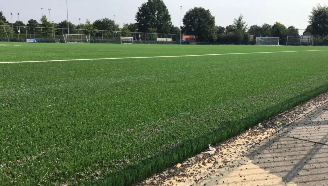 kunstgras sc woezik 02