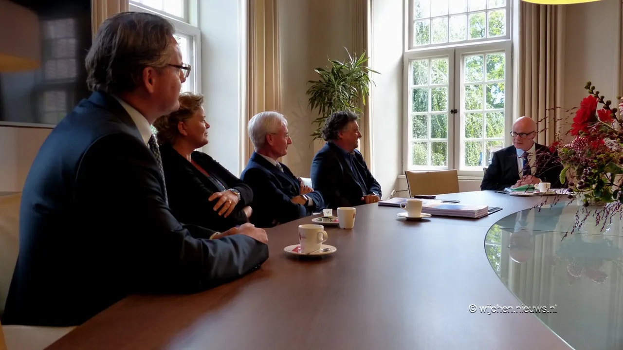 ondertekening gemeente wijchen en rabo 04