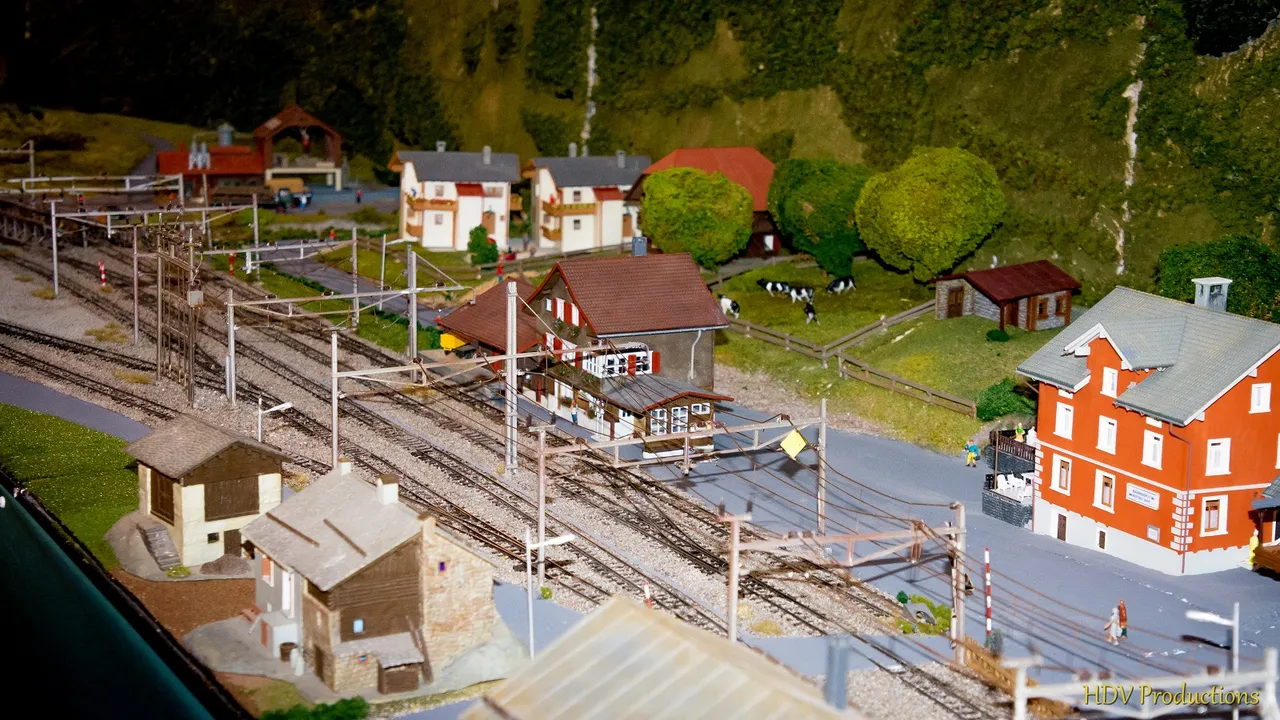smalspoormodelbaan zwitsers 001