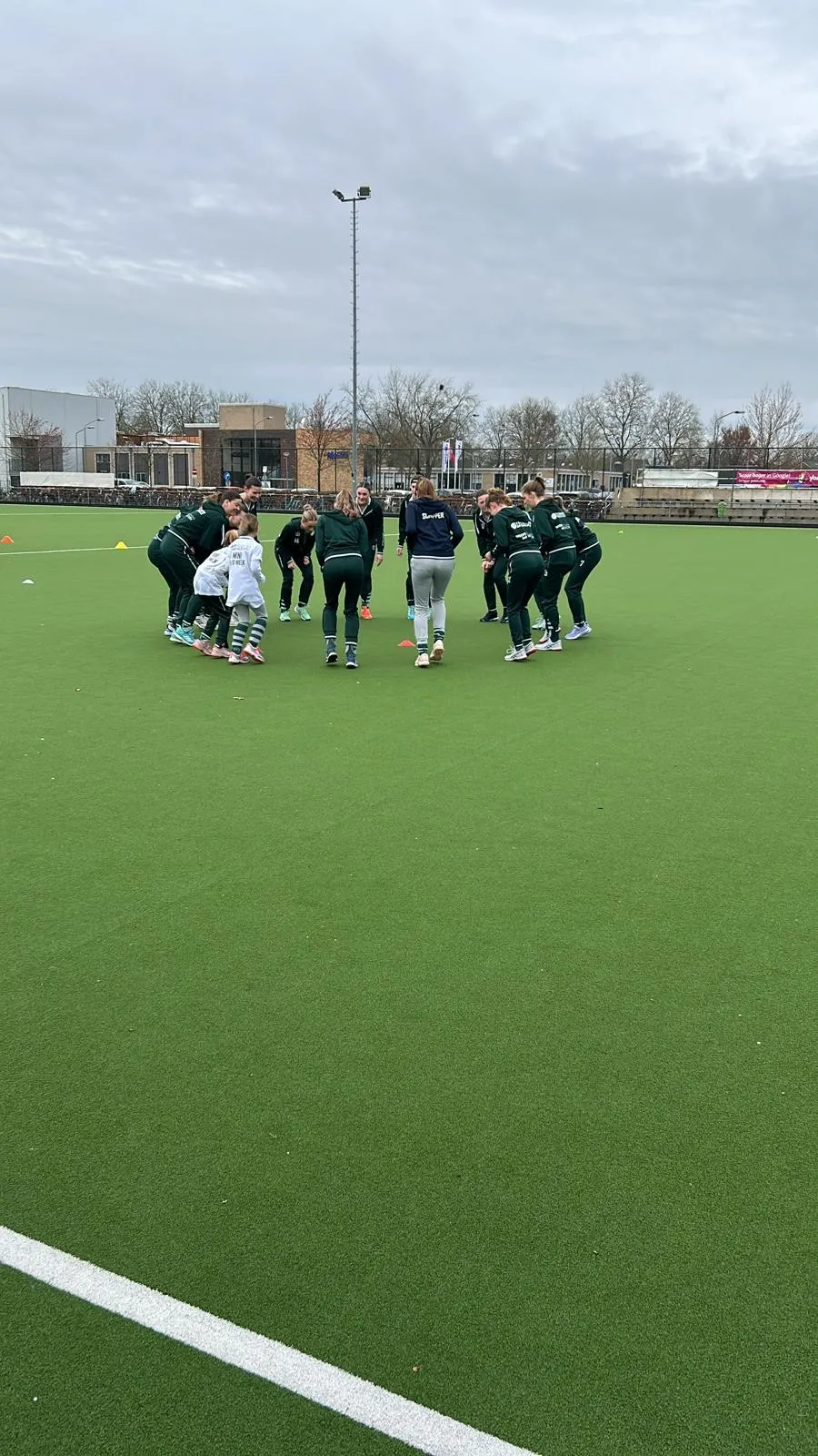 warming up mhc wijchen vrouwen