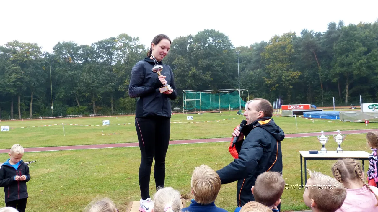 opening atletiekbaan 14