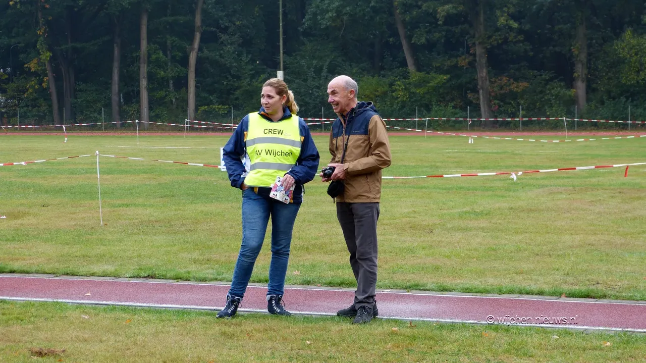 opening atletiekbaan 24