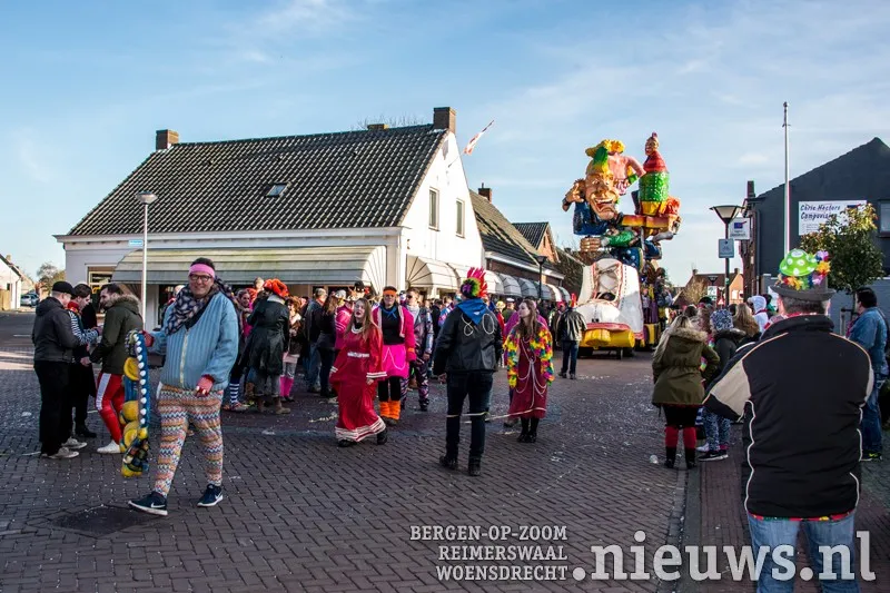20180213 oss optocht 036 bordermaker