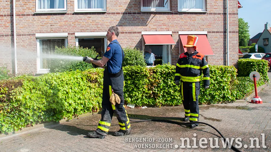 20200427 oss bloemenbrandweerbejaarden 005