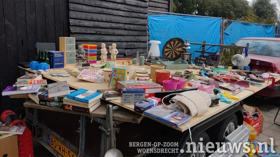 20210926 woe garage sale 008