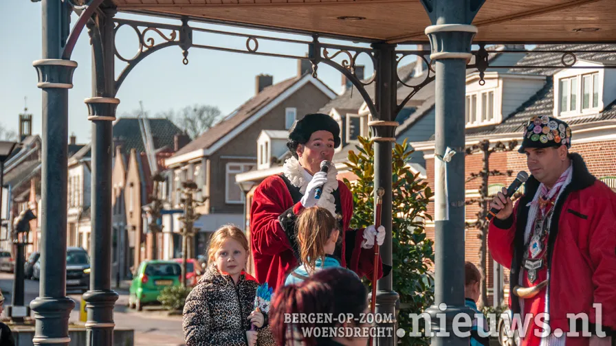 20220226 oss intocht 014