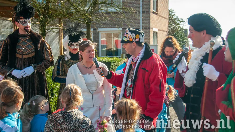 20220226 oss intocht 026