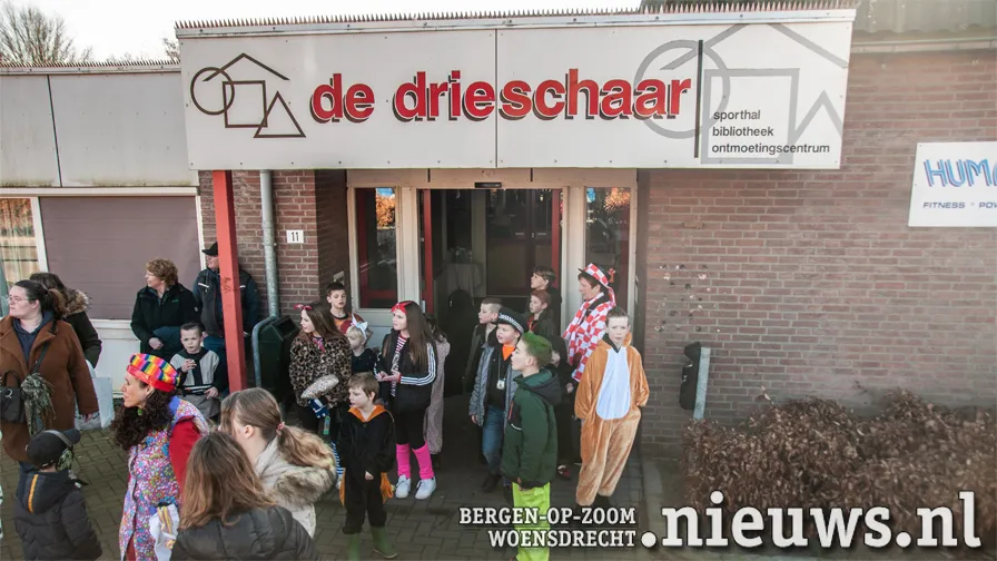 20220226 oss intocht 029