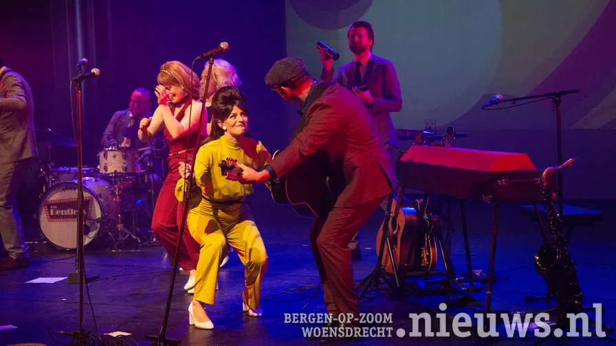 20231125 jkr hoo kloosterhof bentleys 007