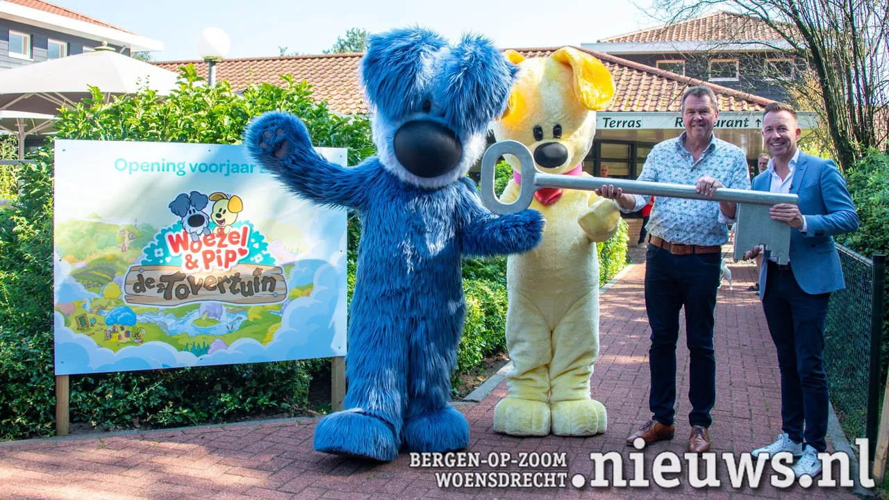 Woezel &amp; Pip ontvangen de sleutel van het park