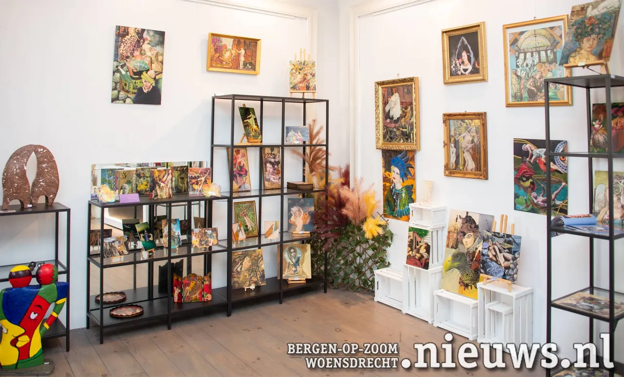 Collages door Karin van den Bos