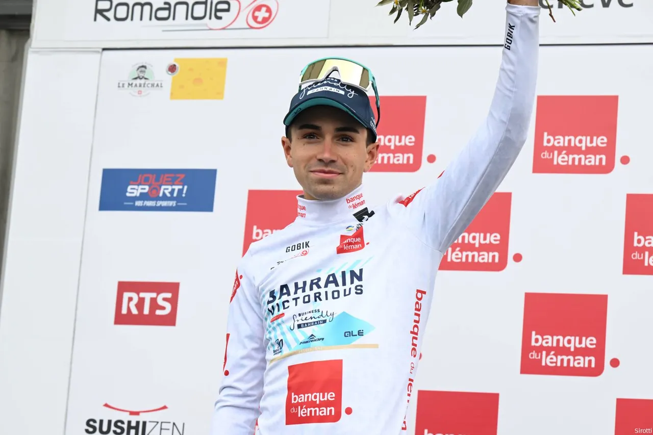 Lenny Martinez wins the youth classification in the Tour de Romandie