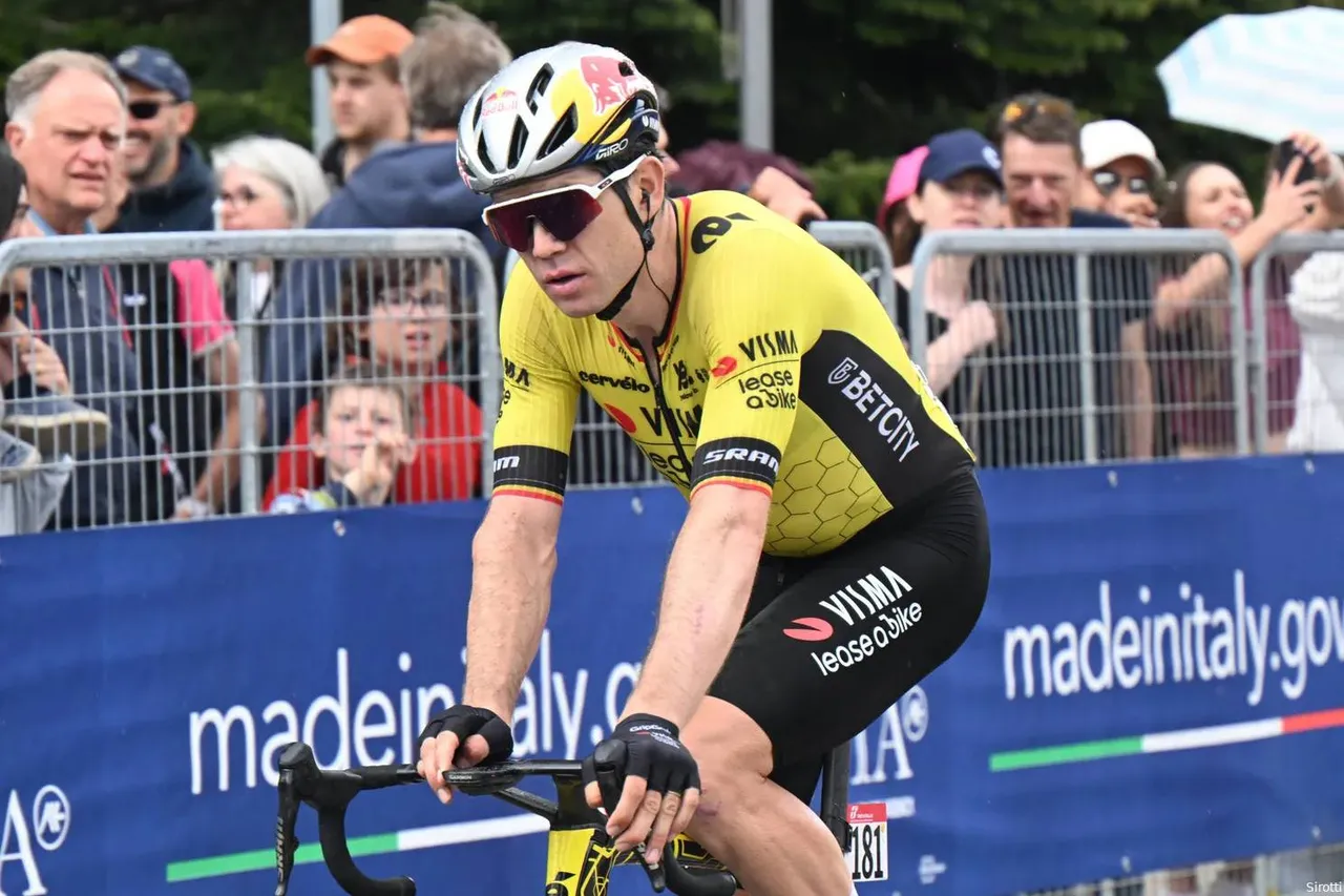 Van Aert emptied the tank to help Yates seal overall victory
