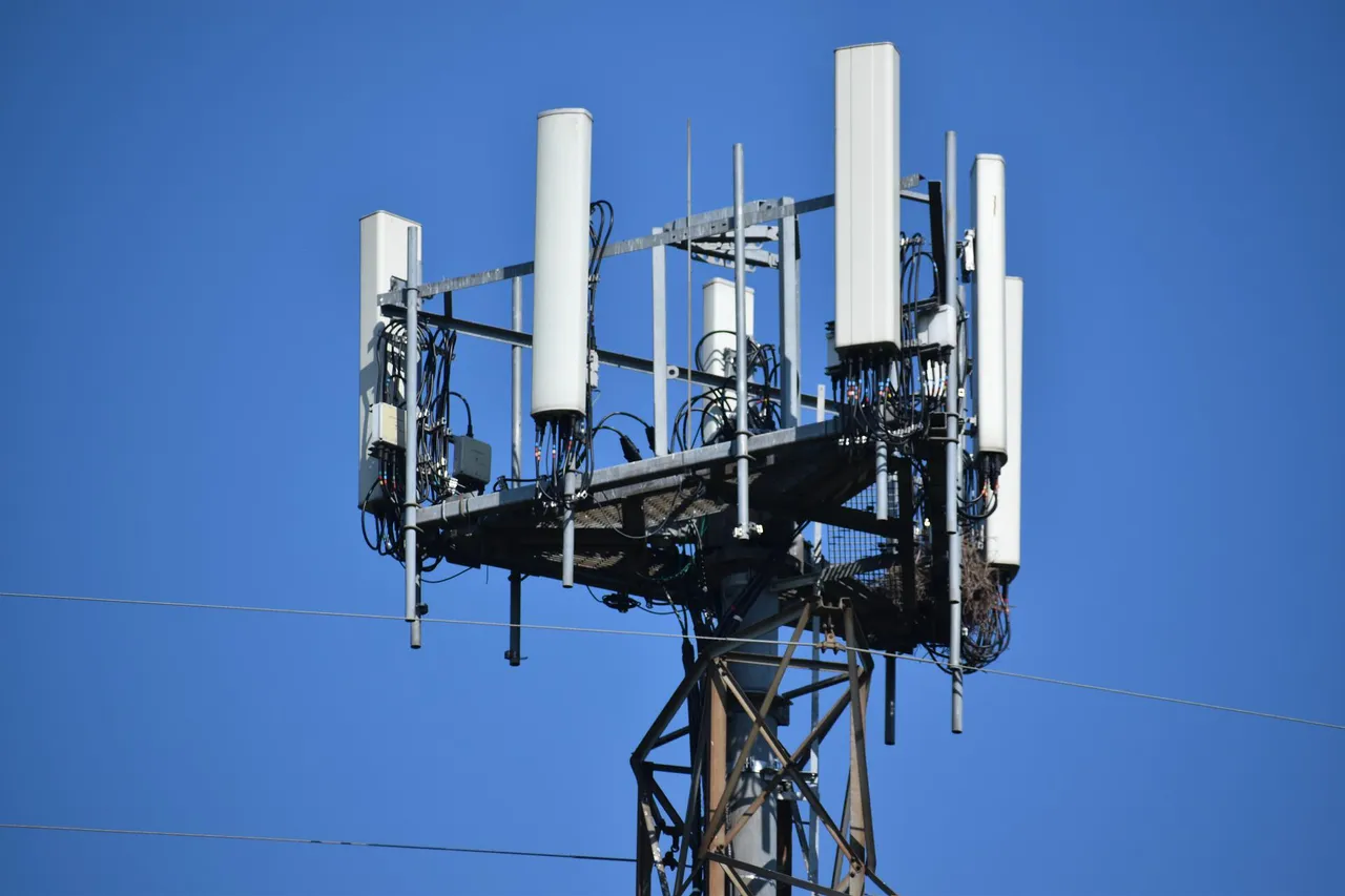 cell tower g43a121886 1920f1655302230