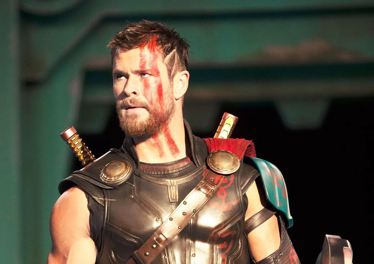 thor ragnarok fotos tonen kortharige thor 107310 1