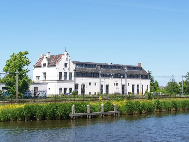 stationsgebouw kwadijk
