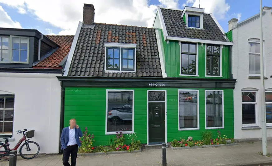 Het pand aan het Zuideinde.