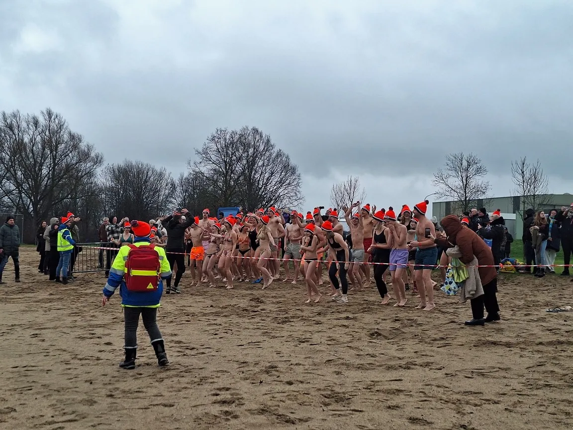 6d823122-ccdd-41d8-b267-607104702a05