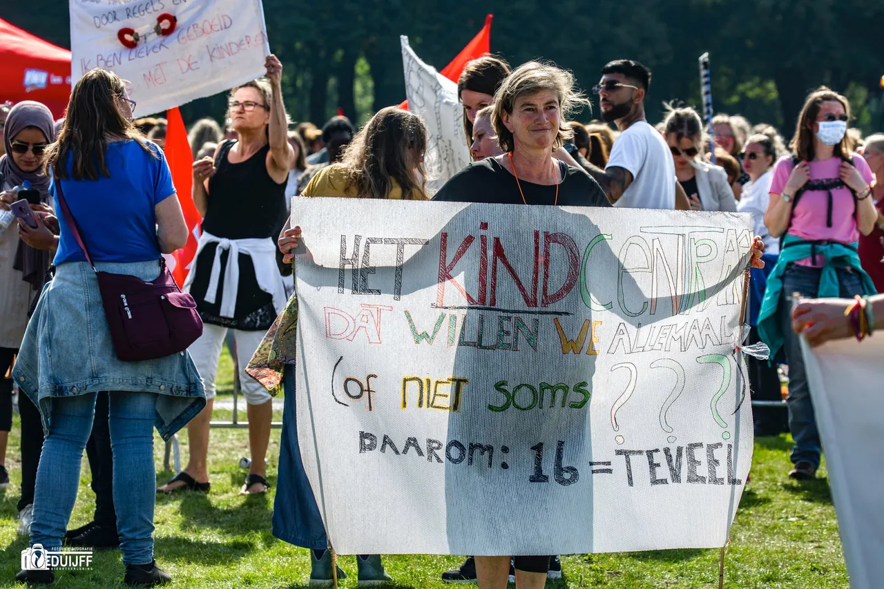 16 per klas te veel