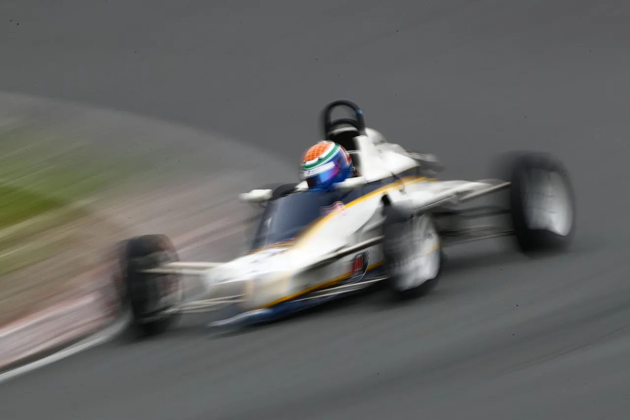 persbericht trophy of the dunes re essay2