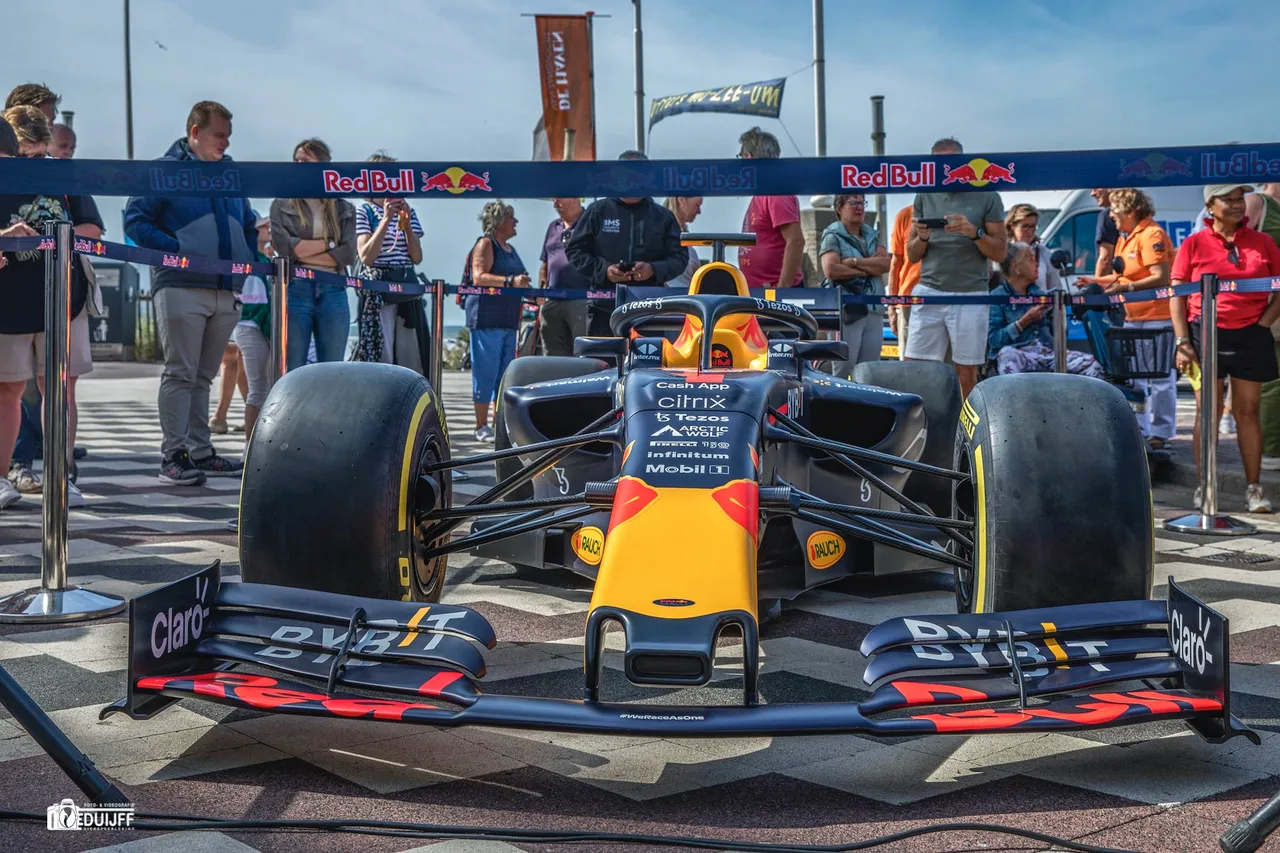 redbull car