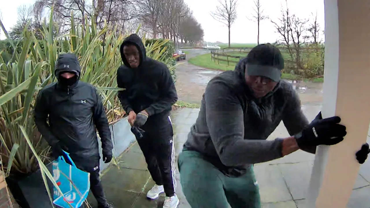 230221 team inbraak zoetermeer intrappen