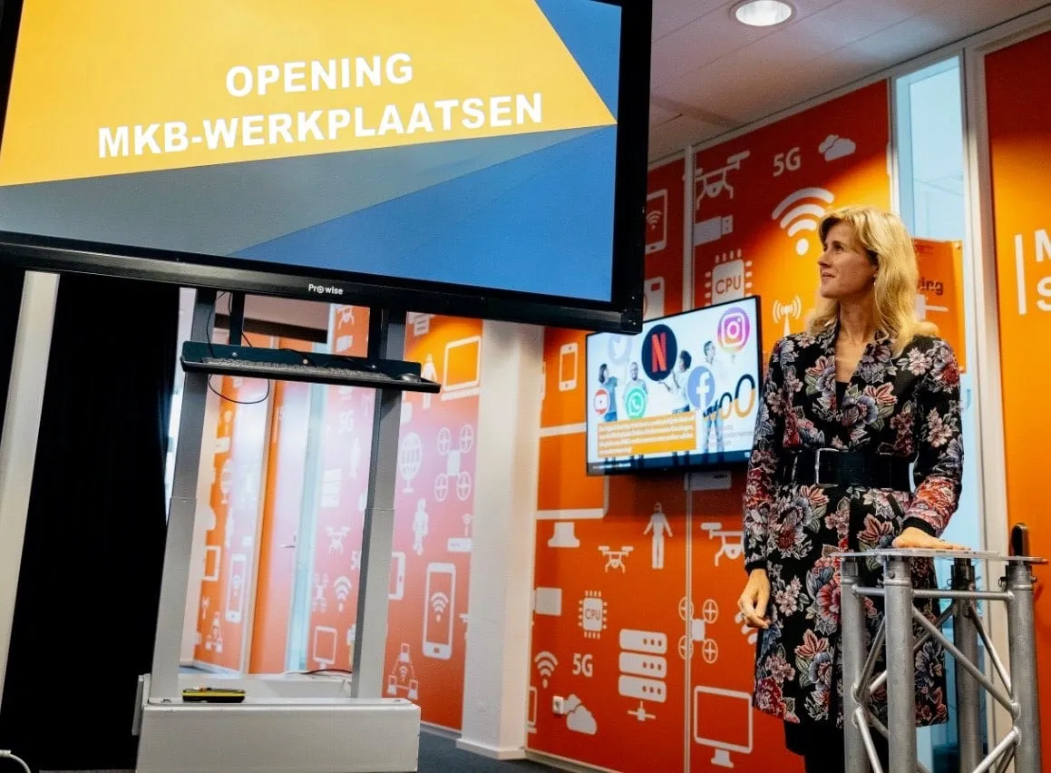 foto staatssecretaris mona keijzer opening mkb werkplaatsen