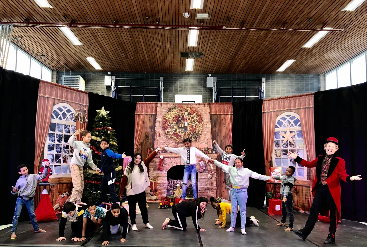 kerstcircus op de regenboog